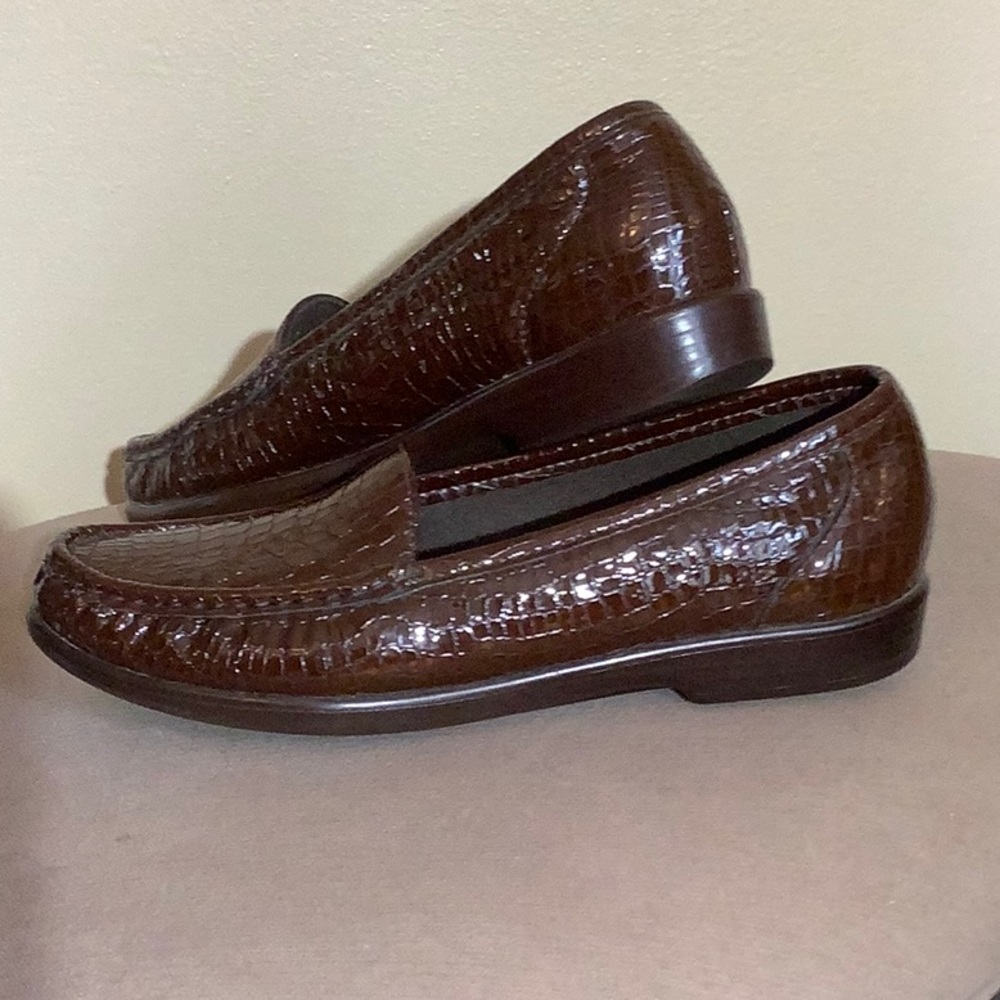 SAS. Brown Tripad Comfort Shoes